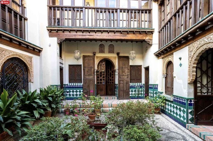 Casa Morisca on Calle Pardo
